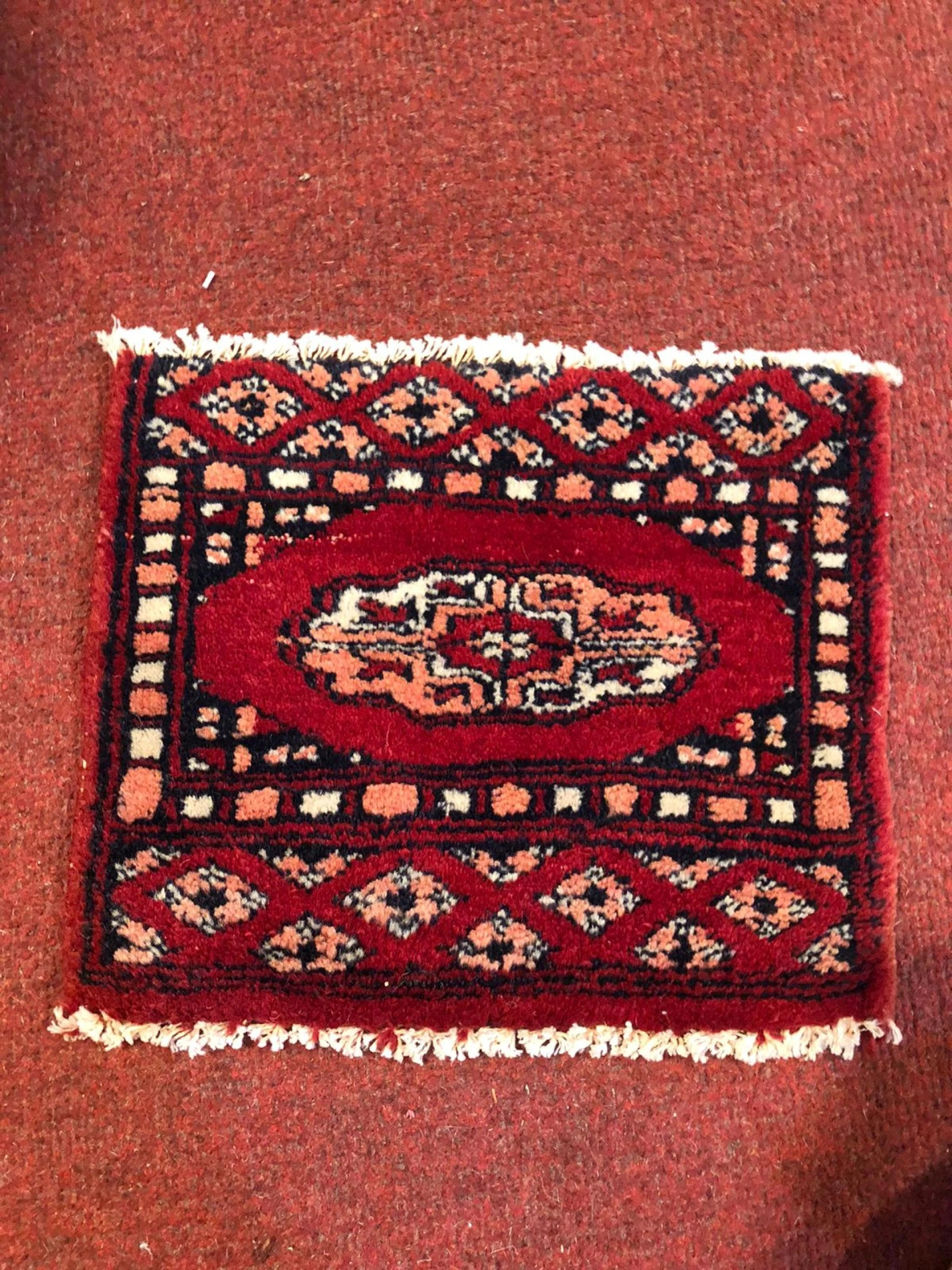Knot Density in Carpets