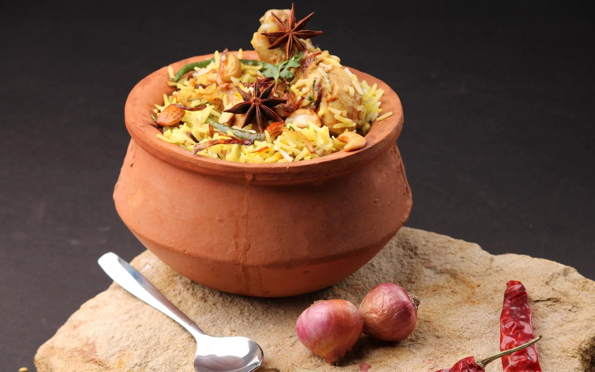Biryani Handi: Exploring the Traditional Clay Pot Cooking Method Behind the Flavor
