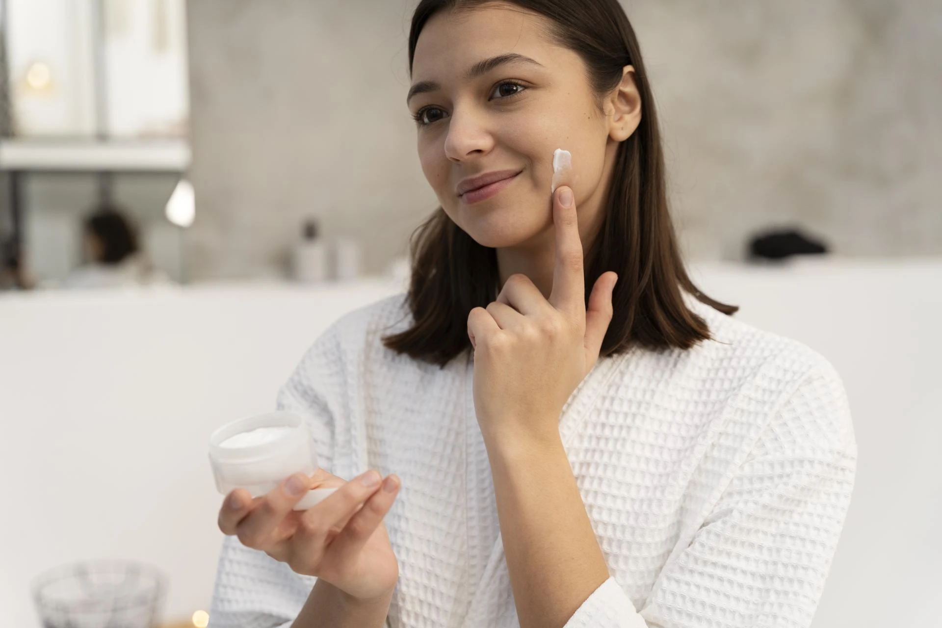 How I Found the Best Moisturiser for Mature Skin in the UK (And What Actually Worked)