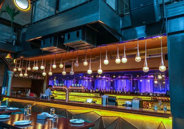 Where to Find an Affordable Bar in Hyderabad With Great Vibes