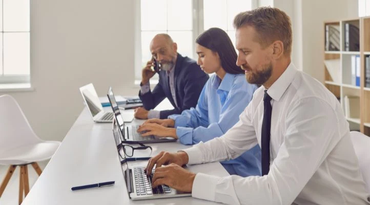 Top Benefits of Virtual Assistant Outsourcing for Small Businesses