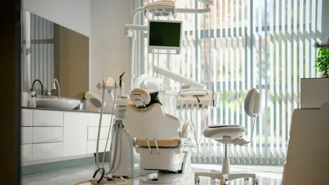 What Services Can You Expect from a Dental Clinic in Al Rigga?