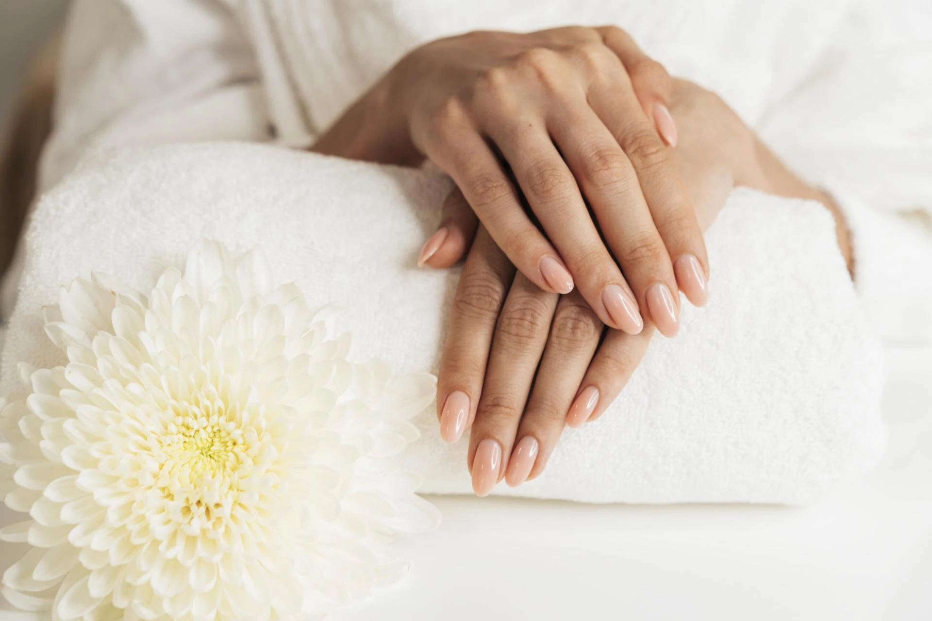 Nail Extensions in Gurgaon: Where Luxury Meets Style at The Mani Pedi Spa