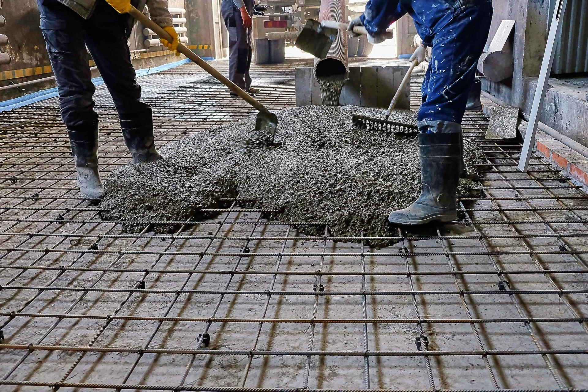 Concrete Pouring 101: The Key to Durable and Resilient Foundations