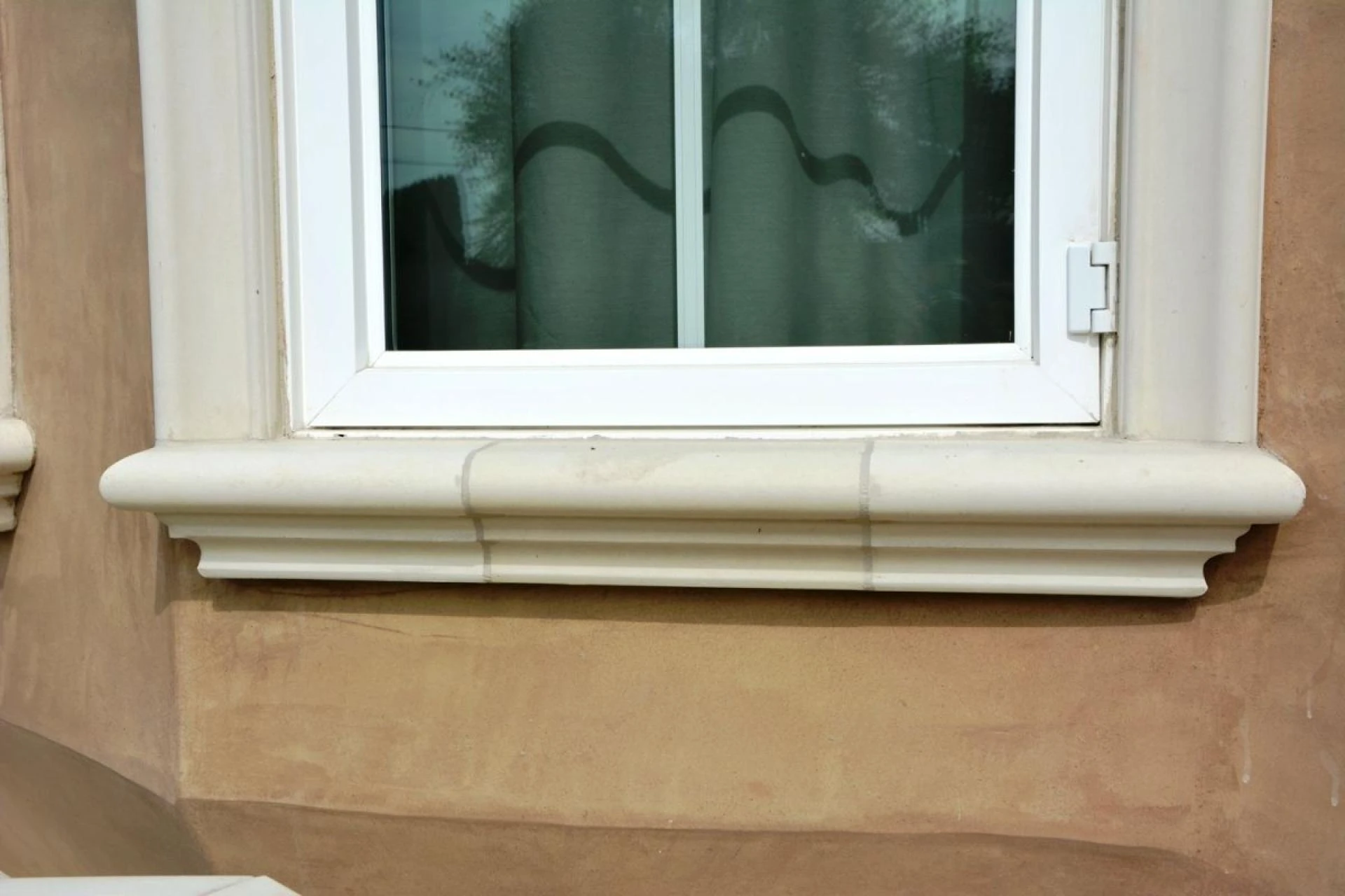 Top 5 Benefits of Installing Decorative Foam Sills