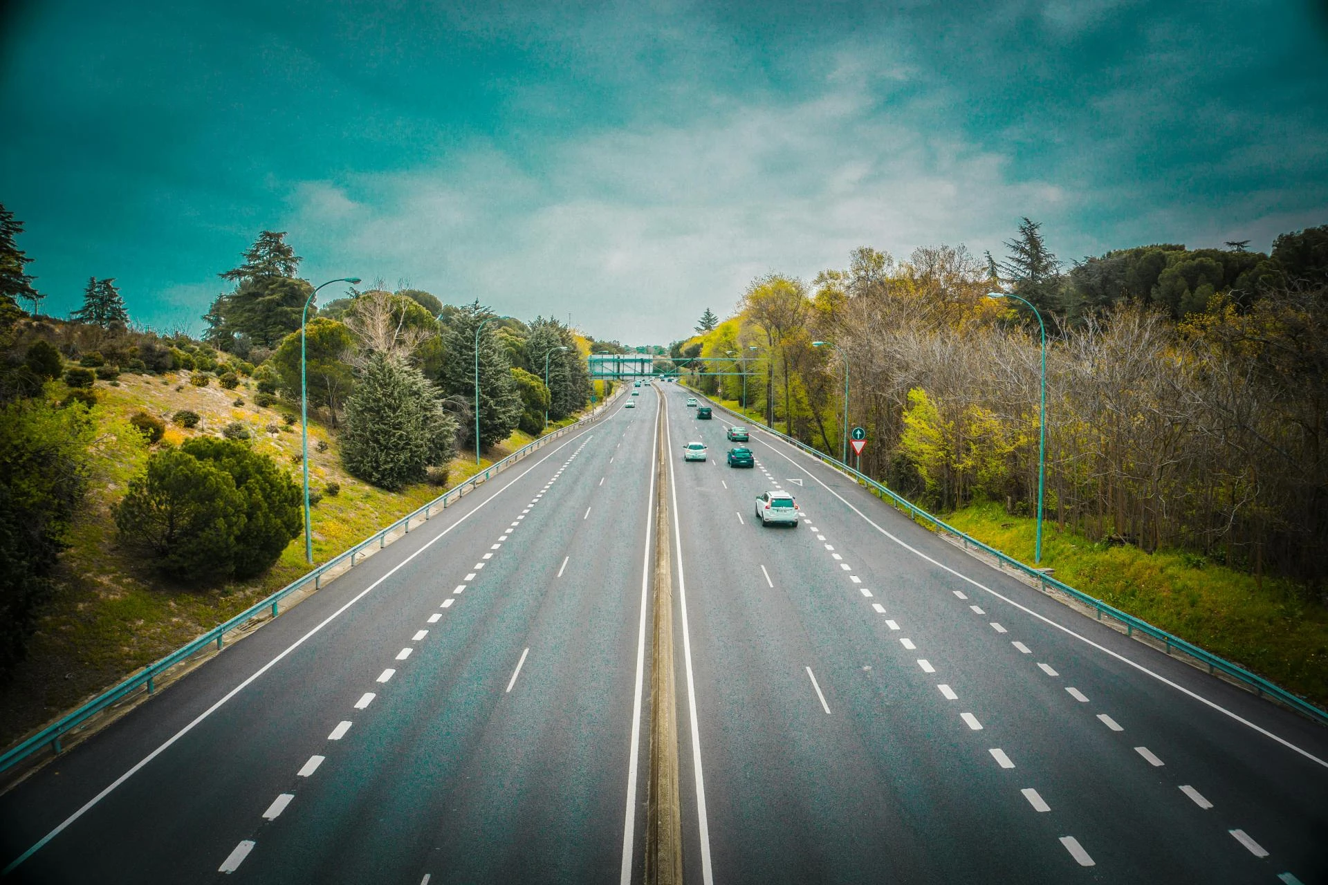 10 Highway Driving Habits That Could Save Your Life