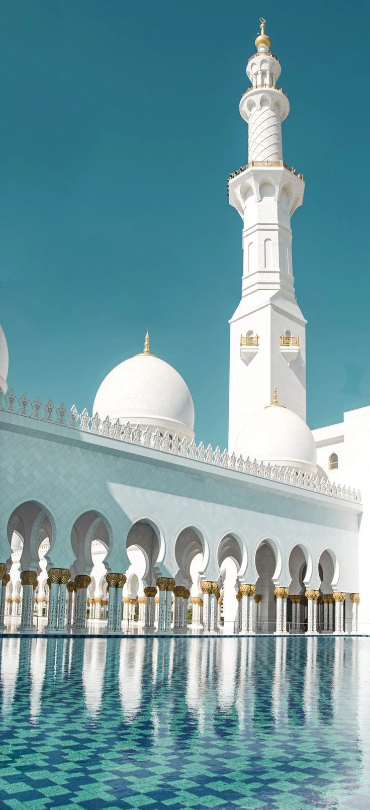 Cultural Etiquette Tips for Travelers Visiting the Middle East
