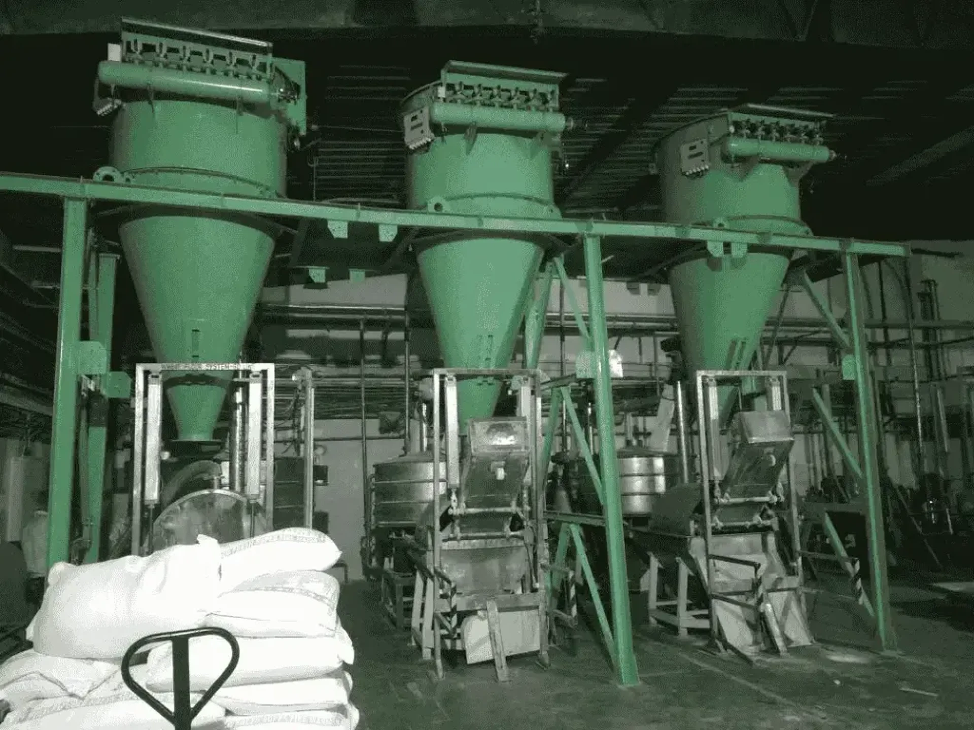 Why Dust Filters Are Essential for Workplace Safety and Air Quality