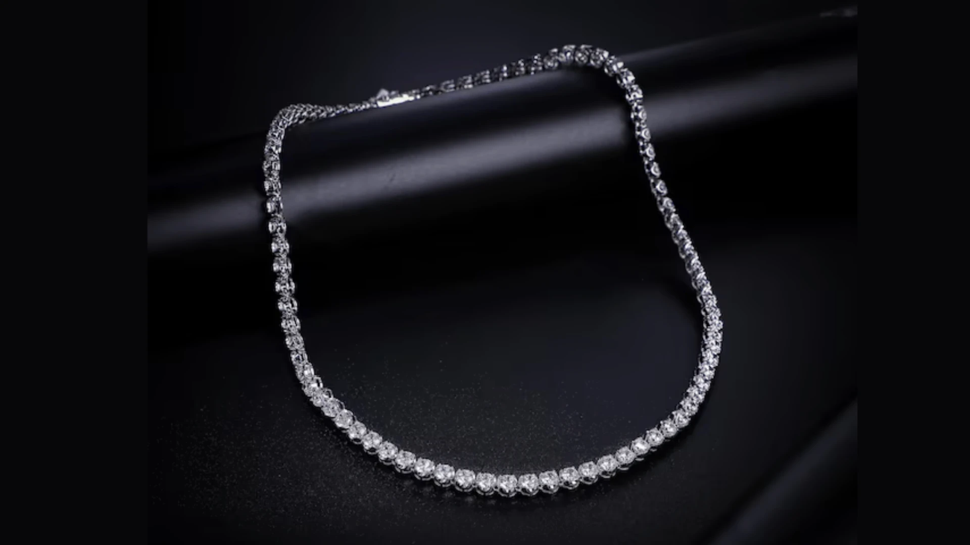 A Complete Guide to Platinum Chain for Men and Women