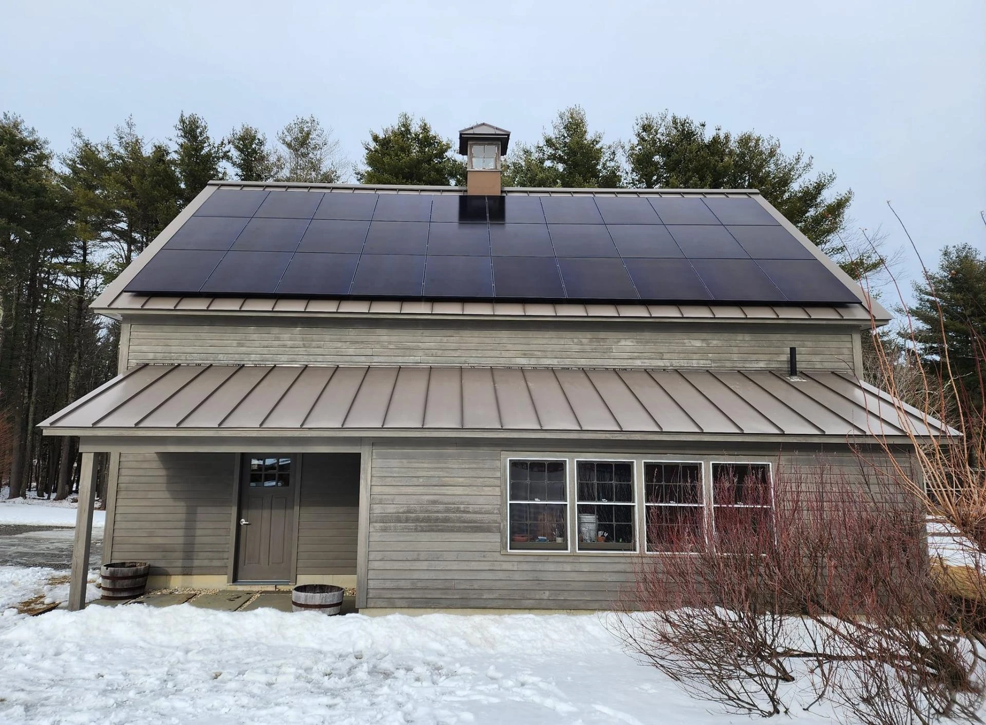 Solar Panel Maintenance for Lawn Lights: A Comprehensive Guide?