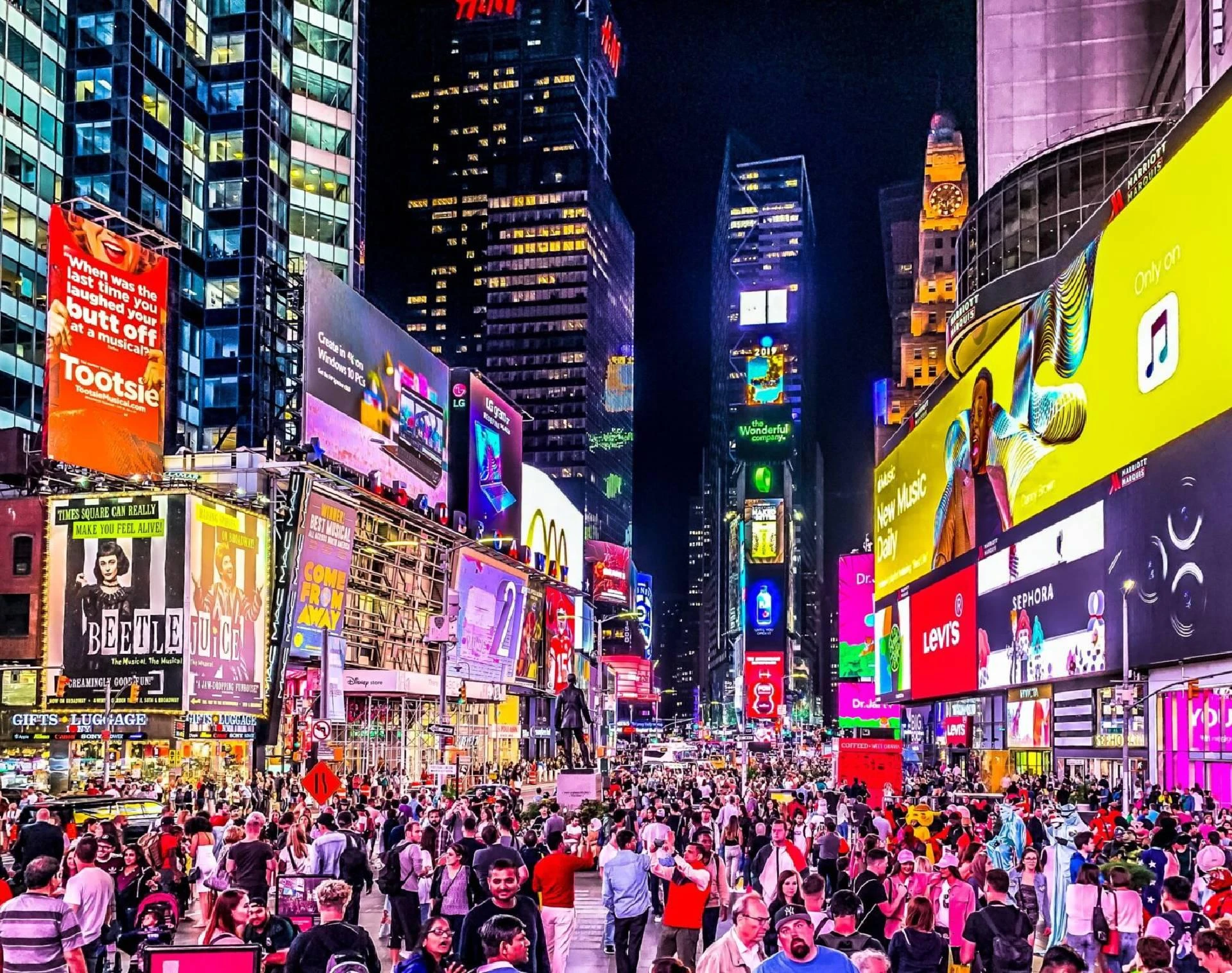 Transforming Advertising with Digital Elevator Displays