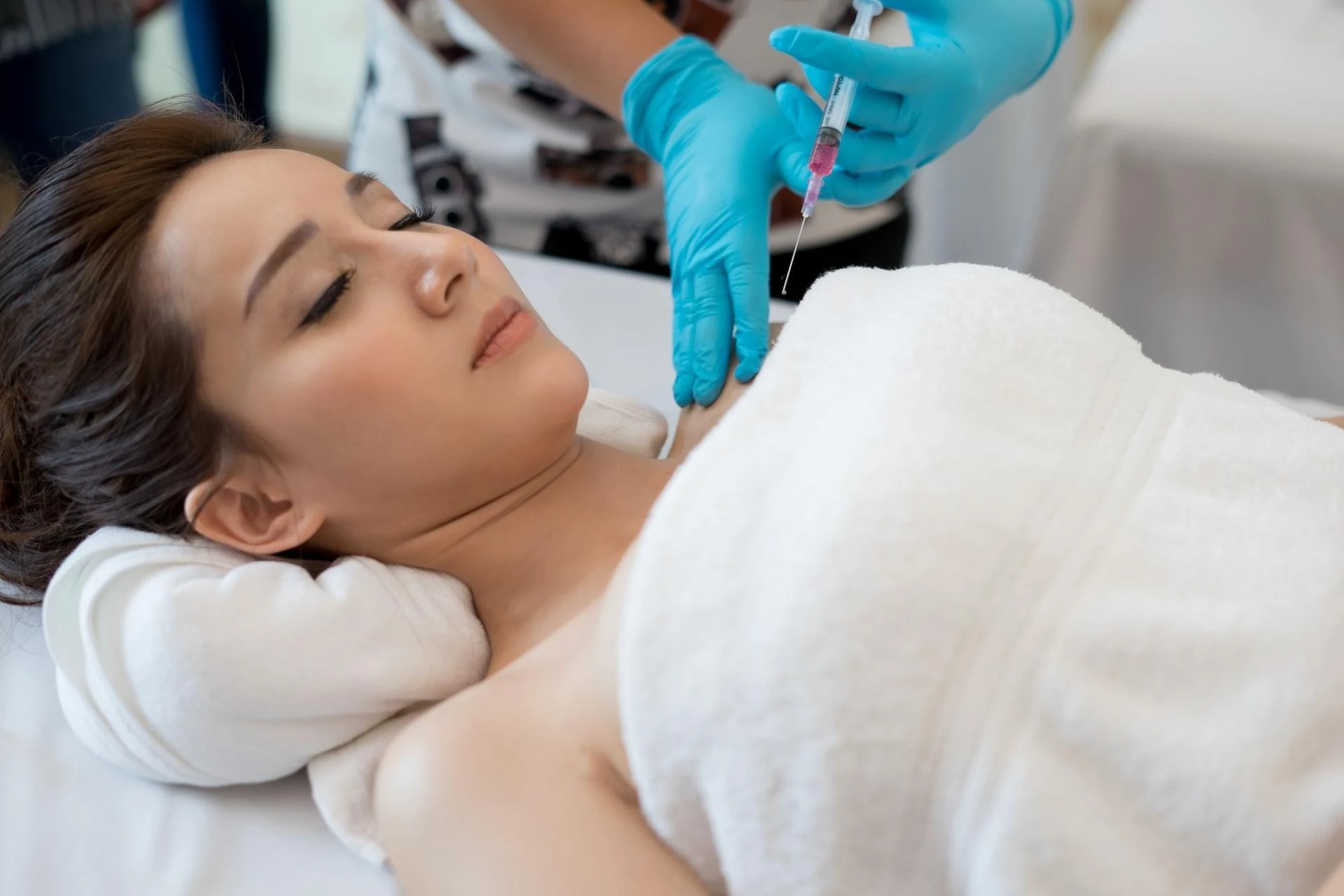  A Guide to Top Plastic Surgeons and Dermatology Care