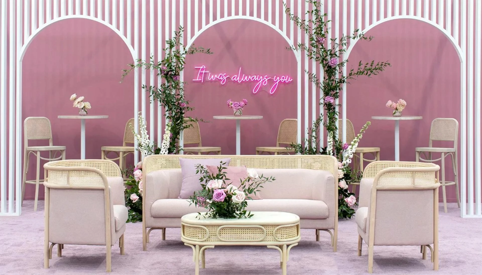 How Can Lounge Hire Transform the Ambiance of Your Sydney Event