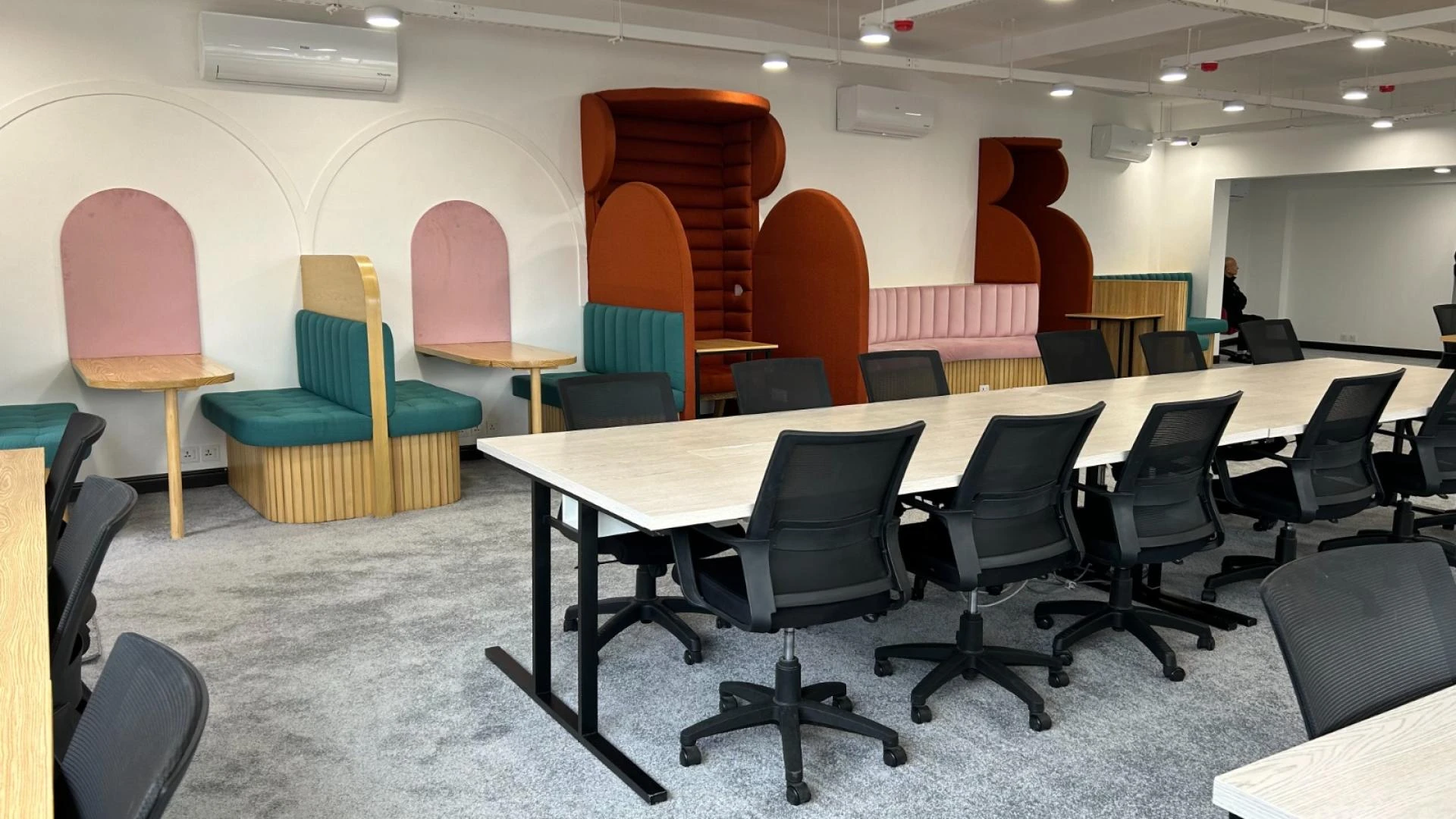 Coworking Space: Where Freelancers and Startups Build Their Empire