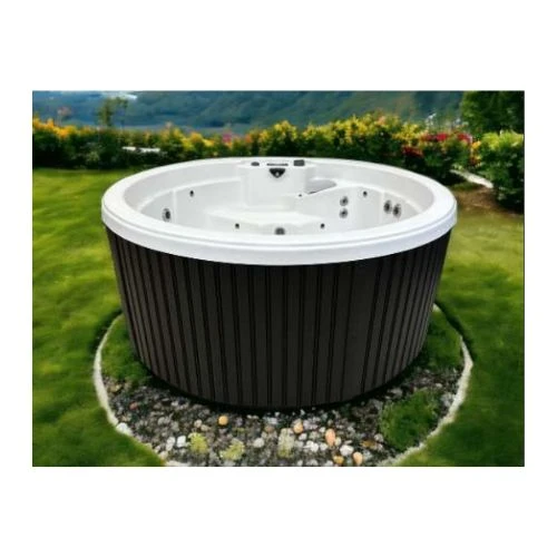 Eco-Chic Hot Tubs: Sustainable Comfort for Modern Backyards!