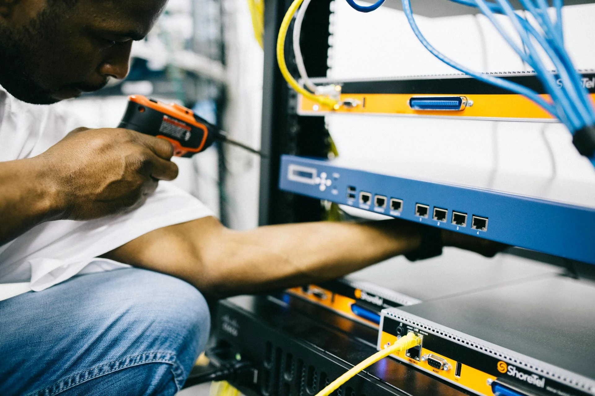 How Managed IT Services in Fresno Help Small Businesses Stay Competitive