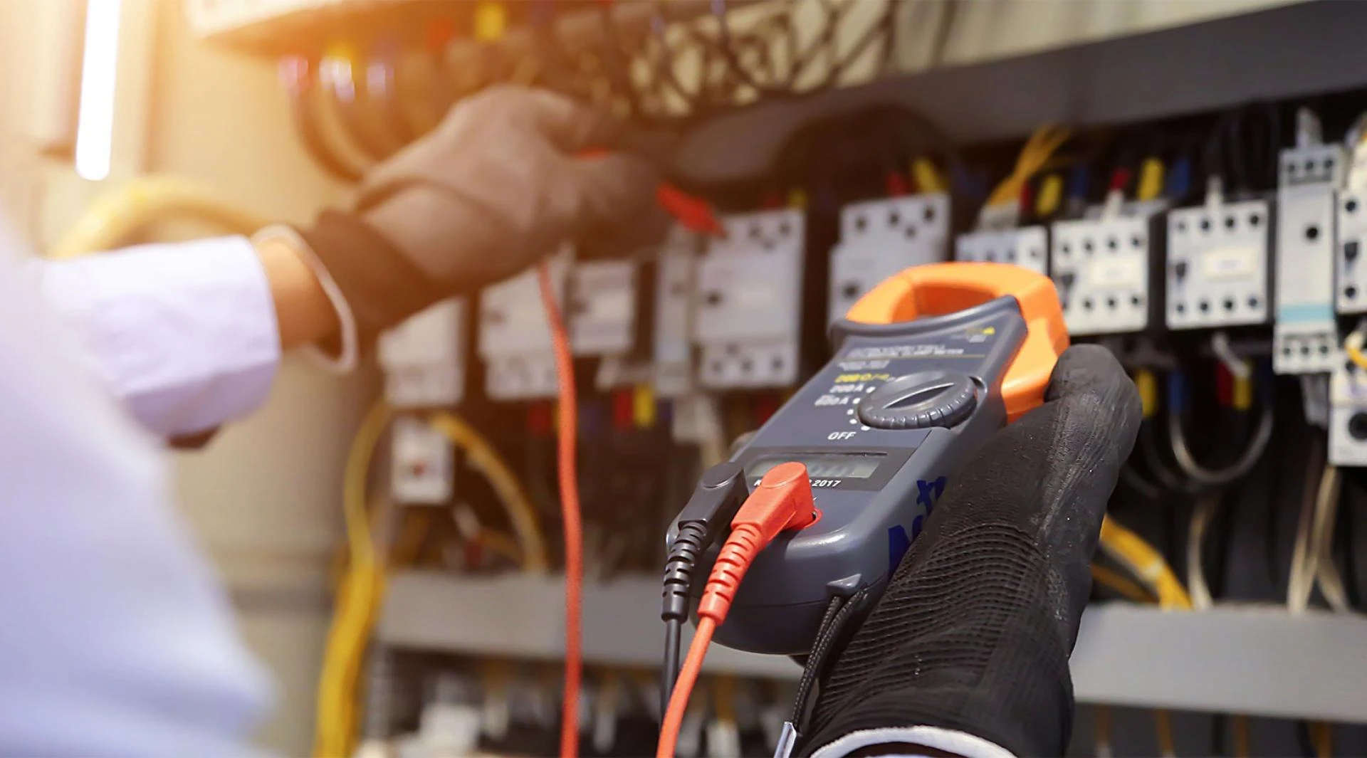 Powering Success: Why Choosing the Right Commercial Electrical Company in TX Matters More Than You Think