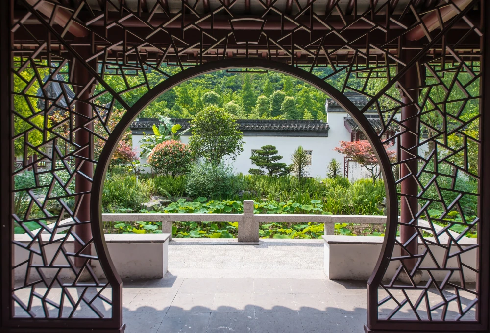 Why Californian Solid Patio Covers Are the Perfect Blend of Style and Strength