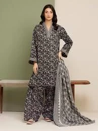 The Art of Elegance: Embracing Pakistani Fashion with Khas