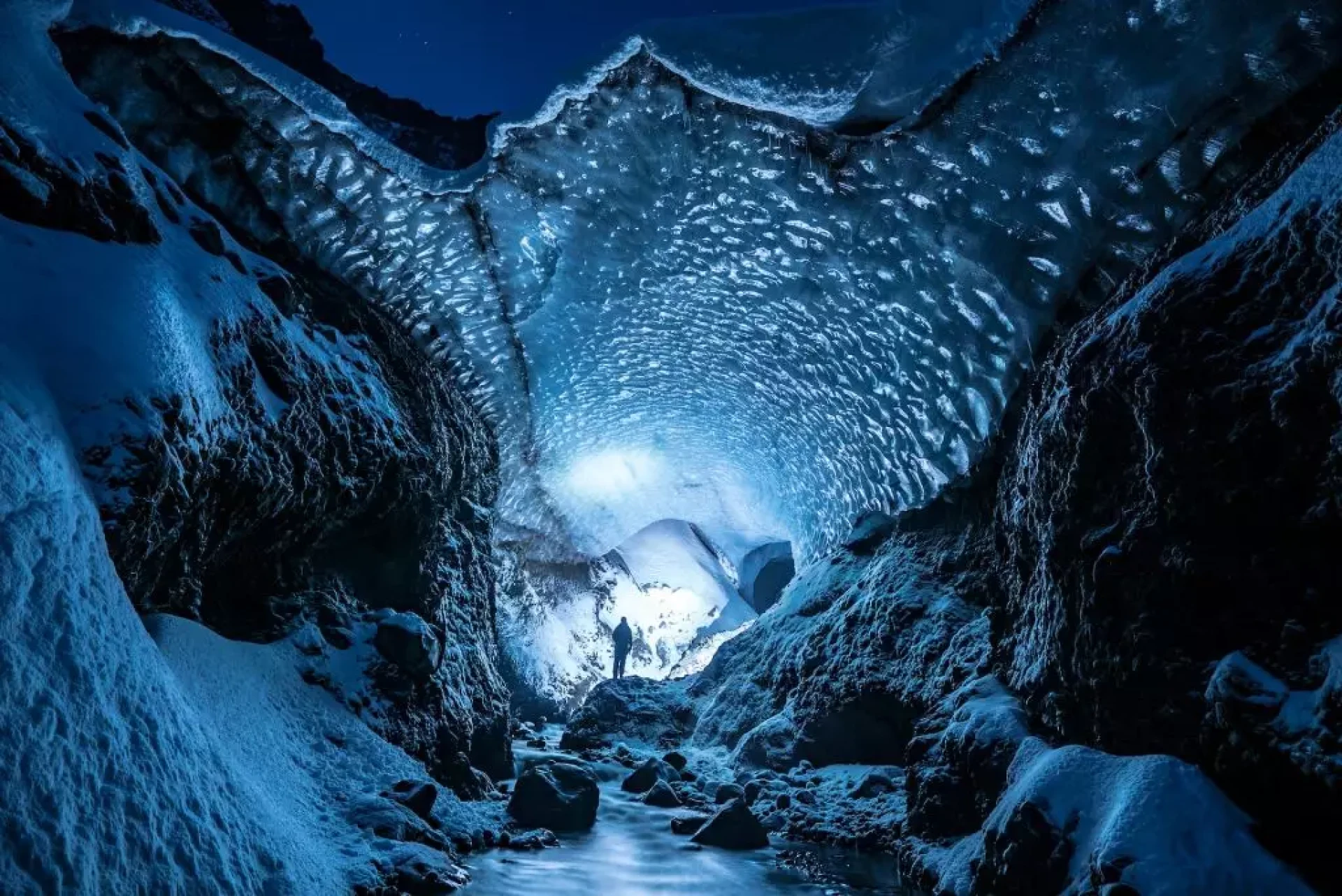 What is the weather in Iceland in December?