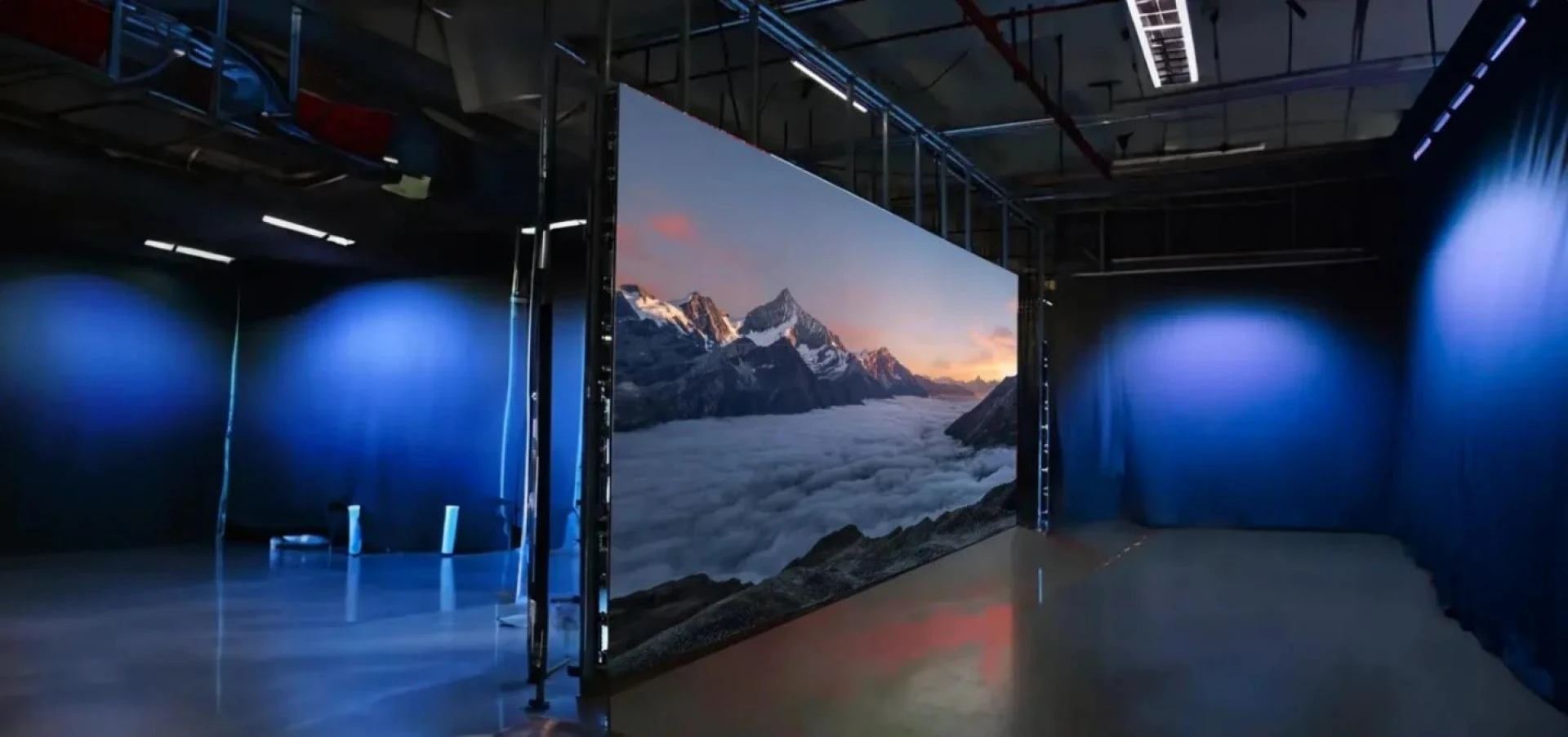 Transforming Visual Experiences with LED Walls and Video Walls in Singapore: Insights from Zoomvisual.com.sg