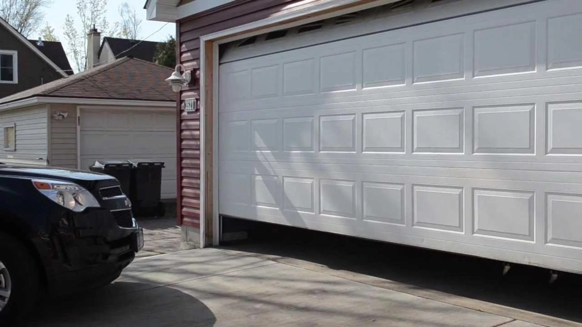 Comprehensive Guide to Garage Door Repair in Queens, NY