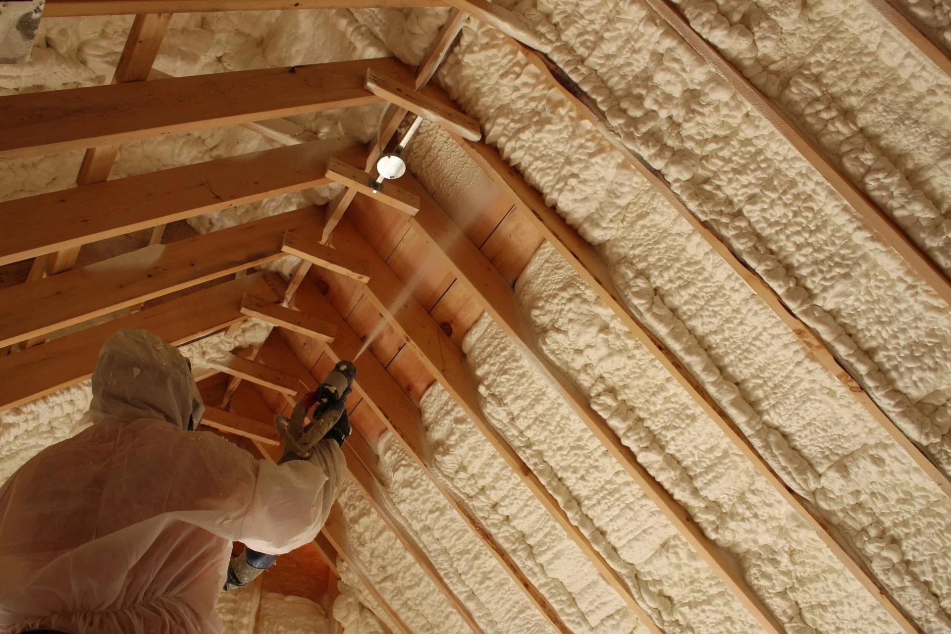 How Does a Professional Insulation Install Address Thermal Bridging in Texarkana, AR?