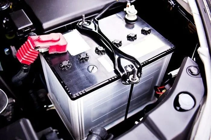 What Tools Do Christchurch Automotive Technicians Use to Diagnose Battery Issues?