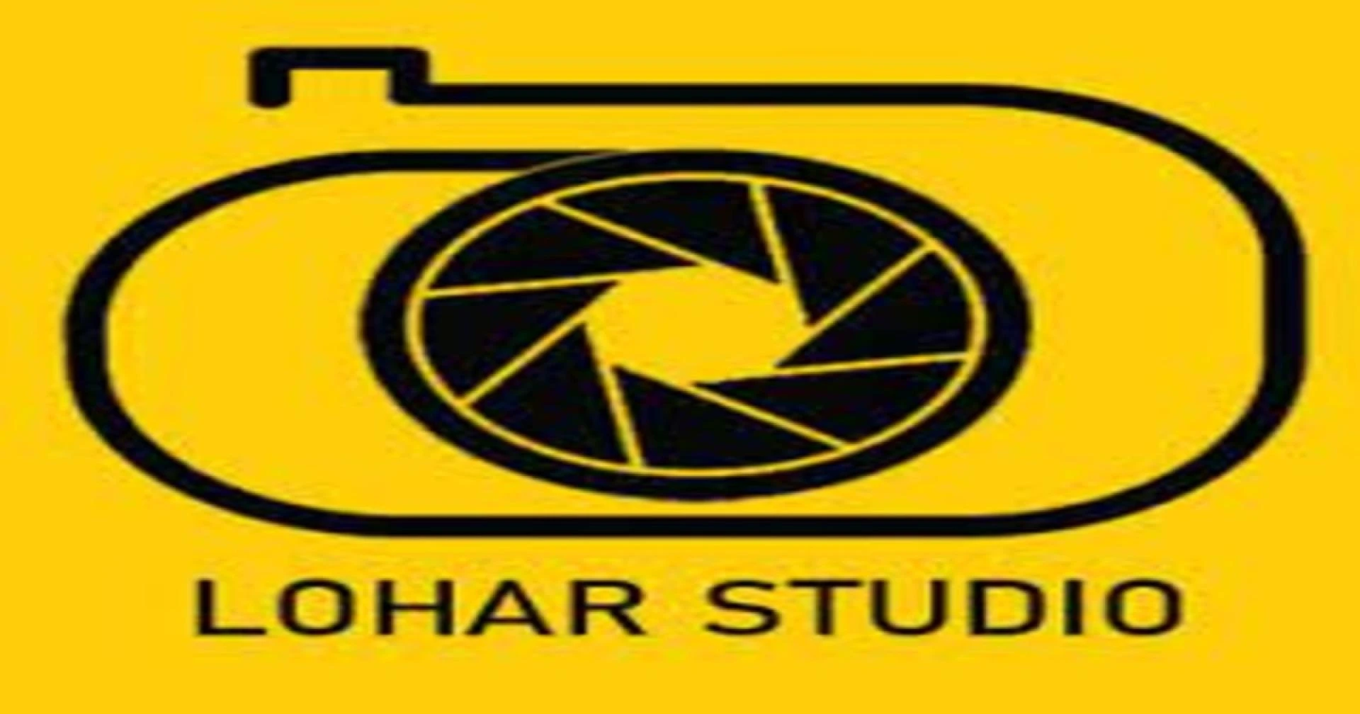 Corporate Headshot in Delhi: Elevate Your Professional Image with Lohar Studio.