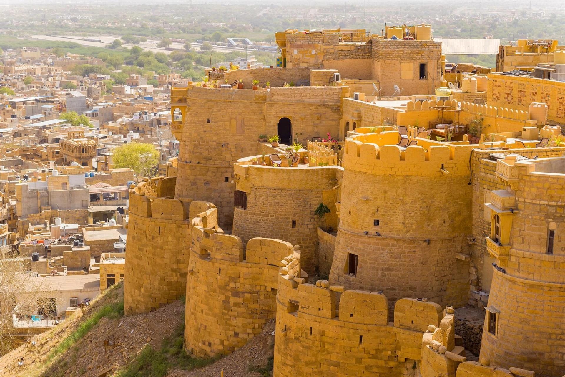 Sunsets, Sand Dunes & Starlight: The Magic of Jaisalmer Camps