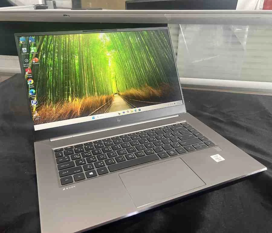 What Benefits Do Developers Gain from Renting Laptops?
