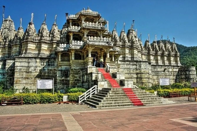 Udaipur to Ranakpur Tour with Architecture and Landscape