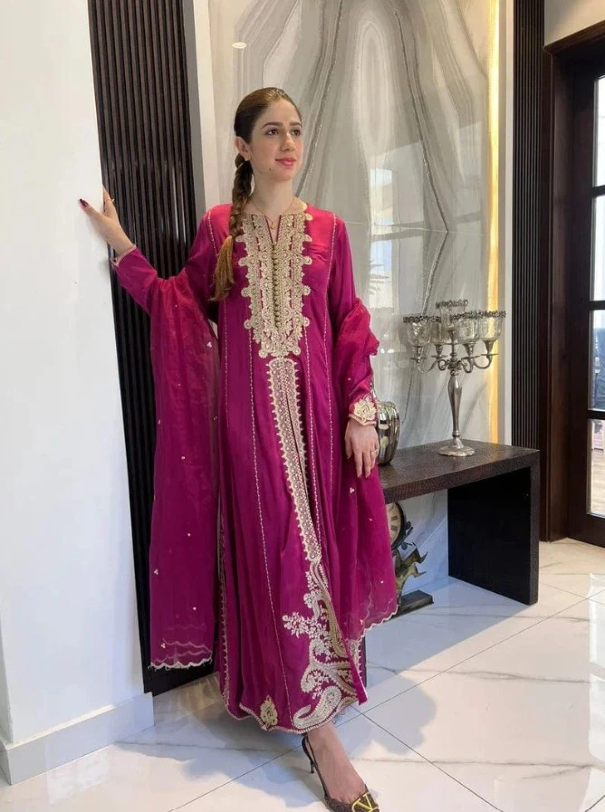 Discover the Timeless Elegance of Pakistani Fashion in the UK with Rania Zara Studio