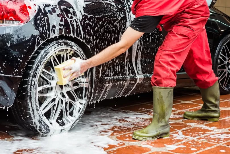 How Fleet Washing Idaho Falls Experts Keep Fleets Road-Ready Year-Round