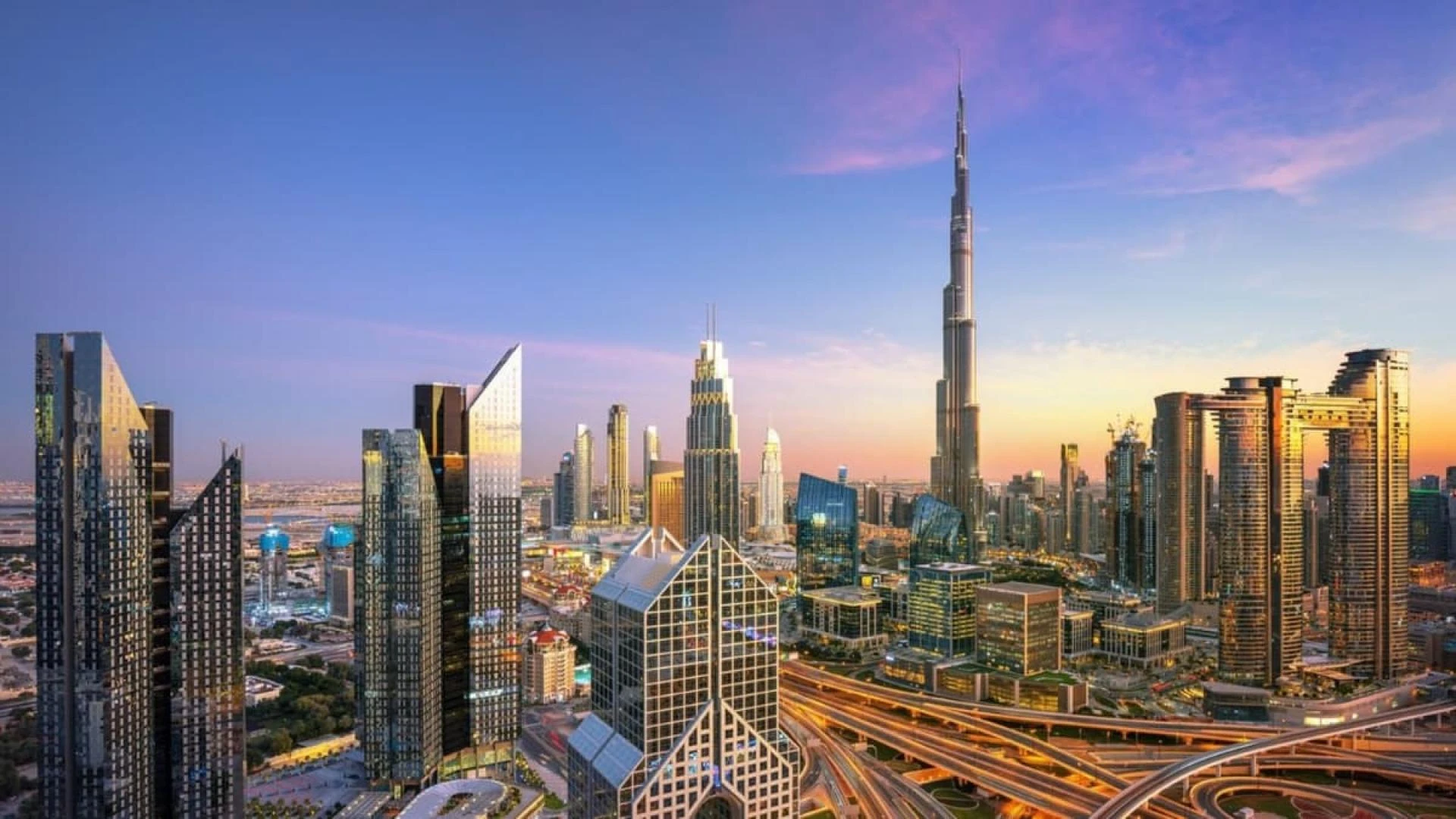 Dubai Speaks in Sunsets and Skylines