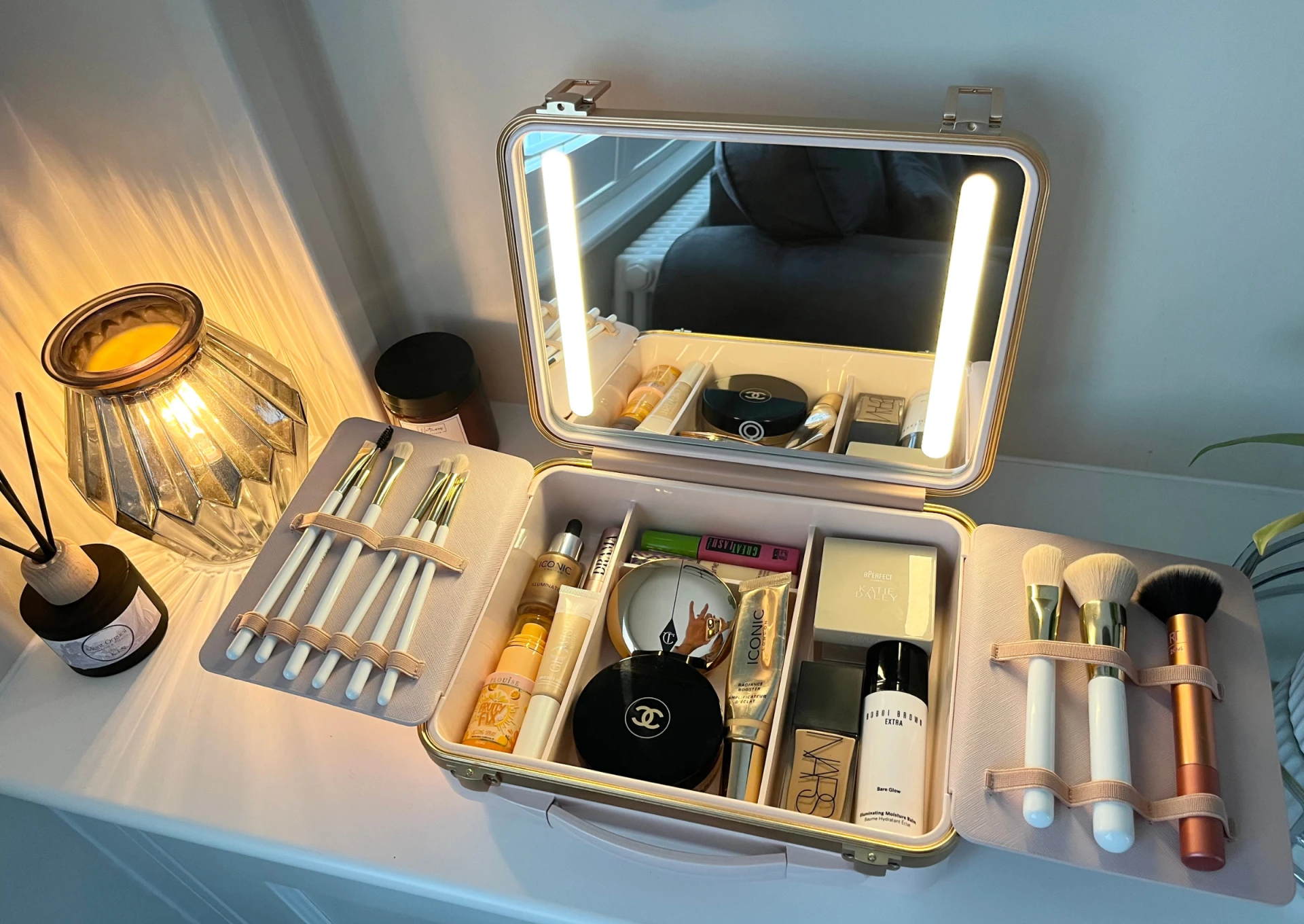 7 Best Makeup Bag Travel Cases in the UK - Stylish & Smart Picks for 2025