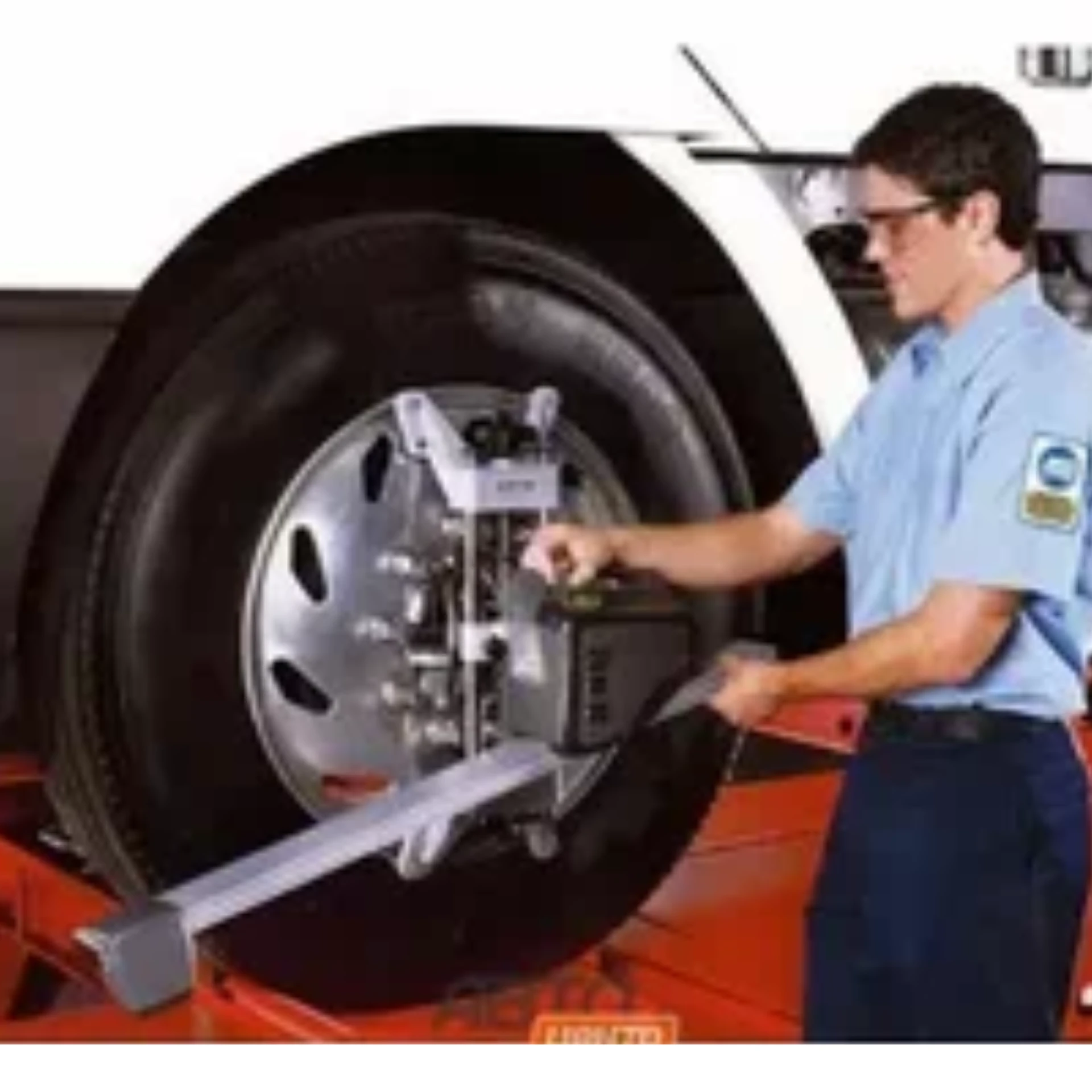 What Is the Future of Traditional Car Servicing With Hybrid and Electric Cars?