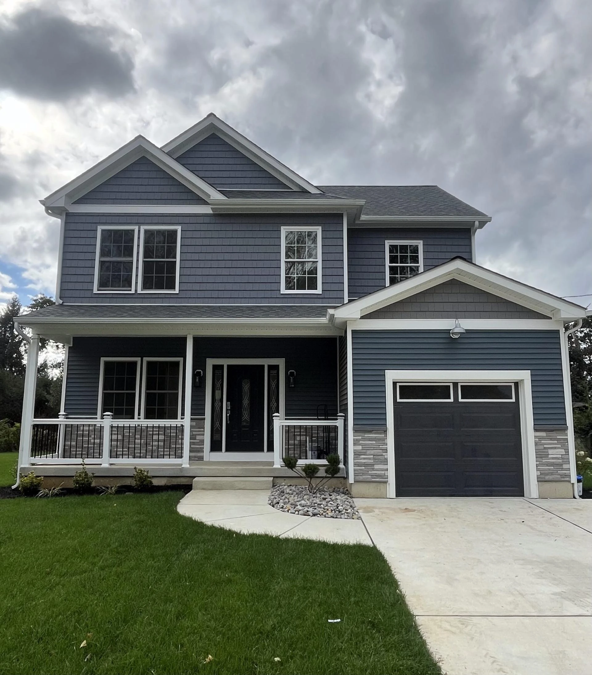 Roof Replacement vs Repair: Making the Right Choice