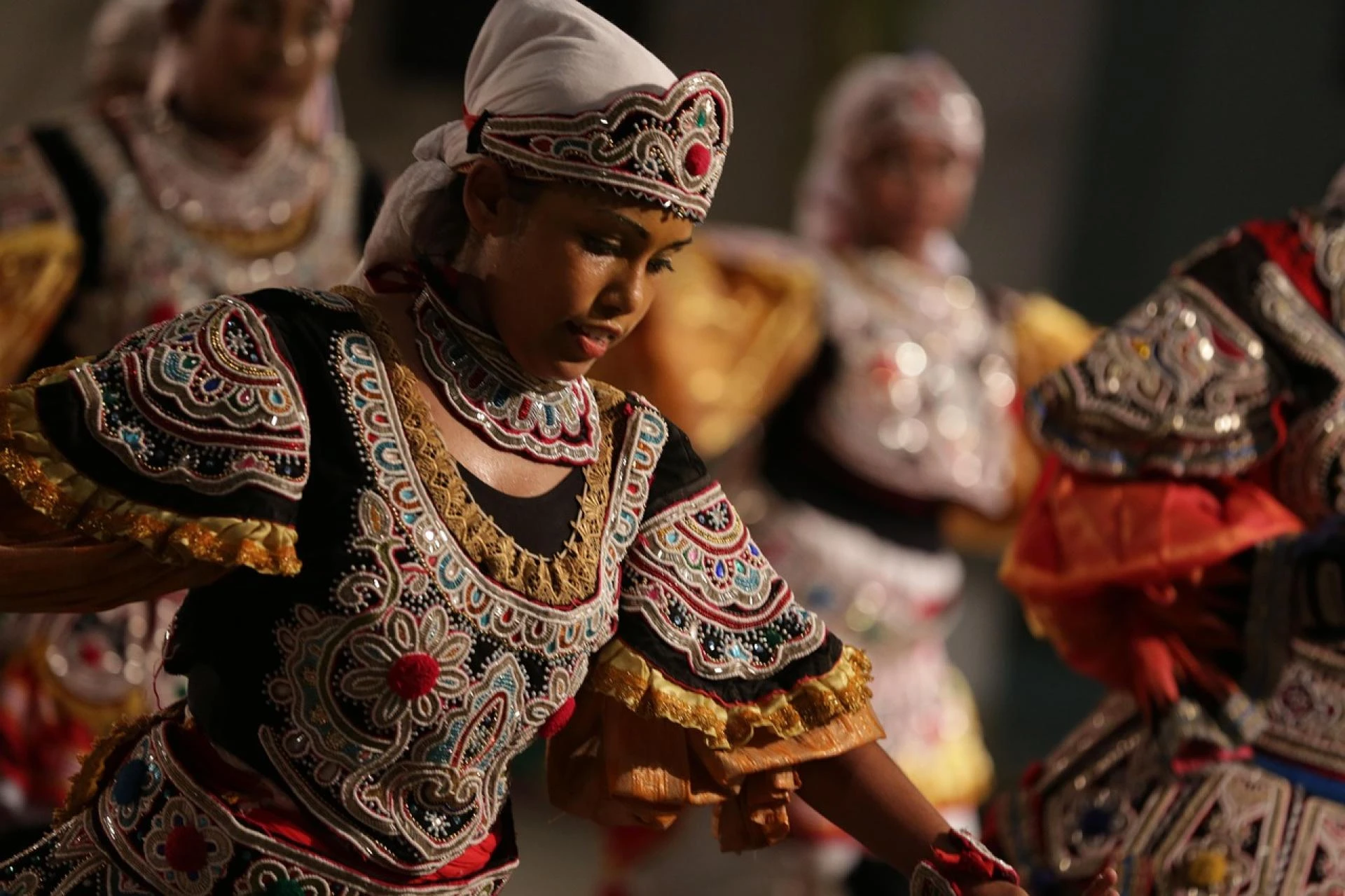 Sri Lanka in 4 Days: The Time-Saving Cultural Triangle Itinerary Only a Private Driver Can Deliver