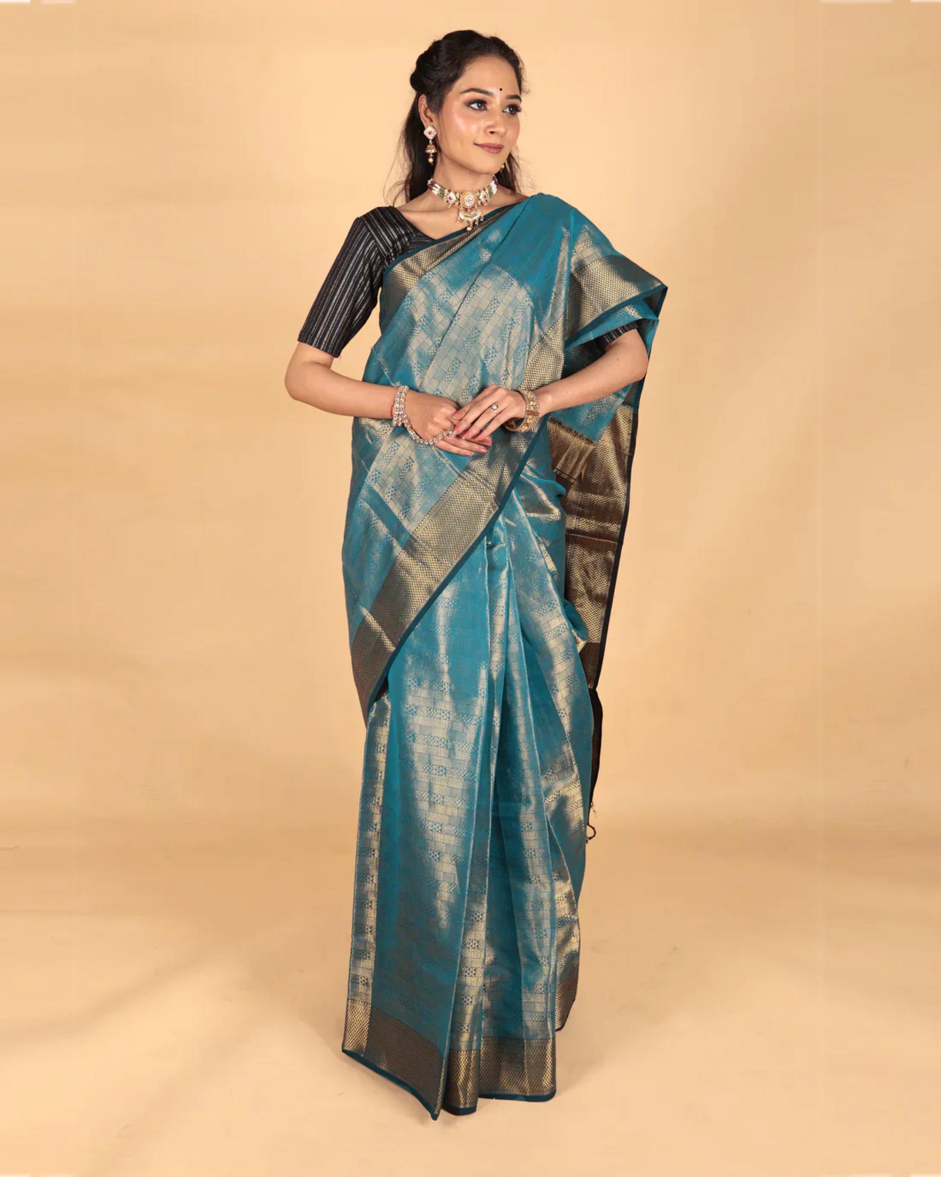 Maheshwari Sarees: A Perfect Blend of Tradition and Modern Elegance