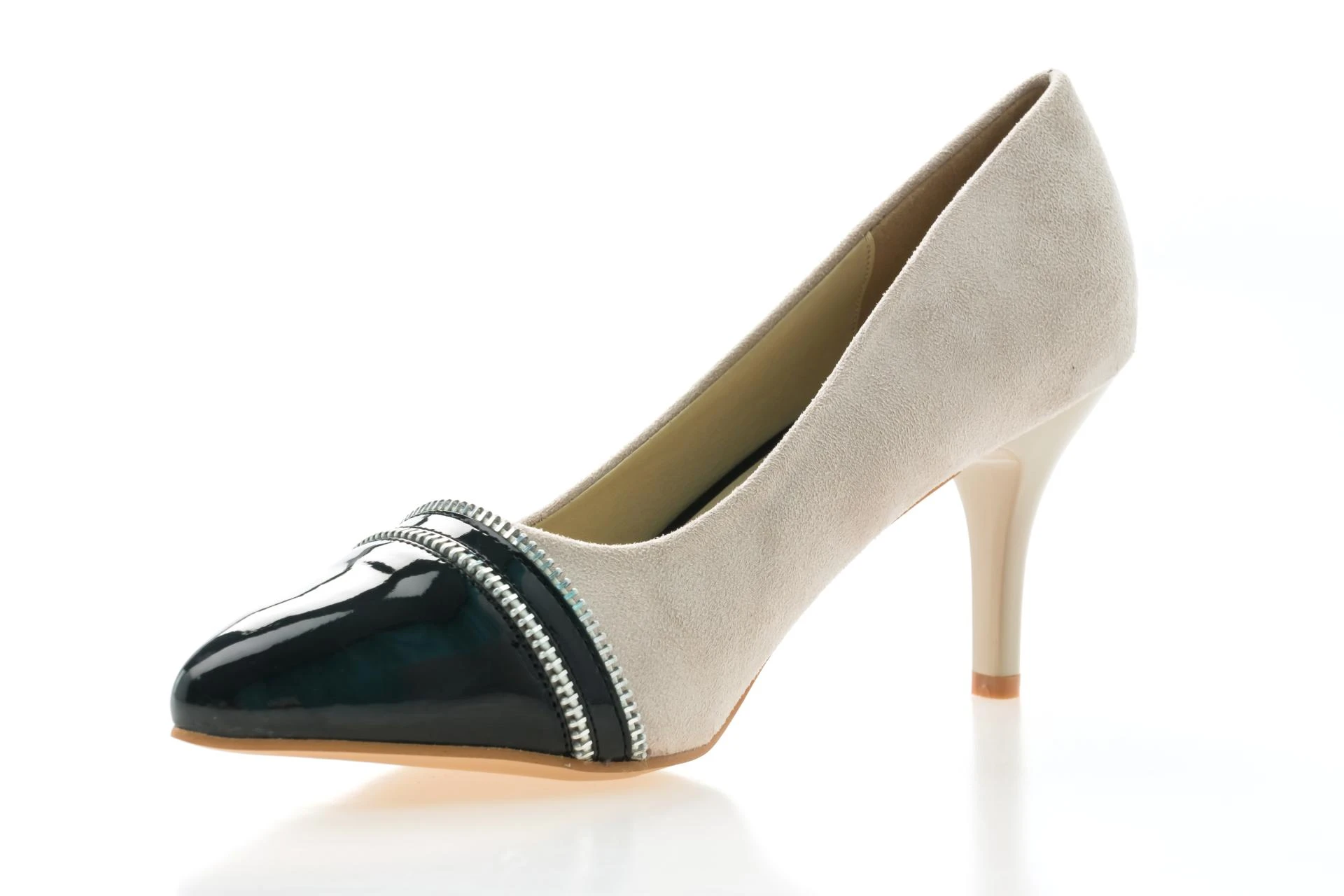 From First Steps to Bold Statements: A Complete Heel Style Guide for Girls and Women