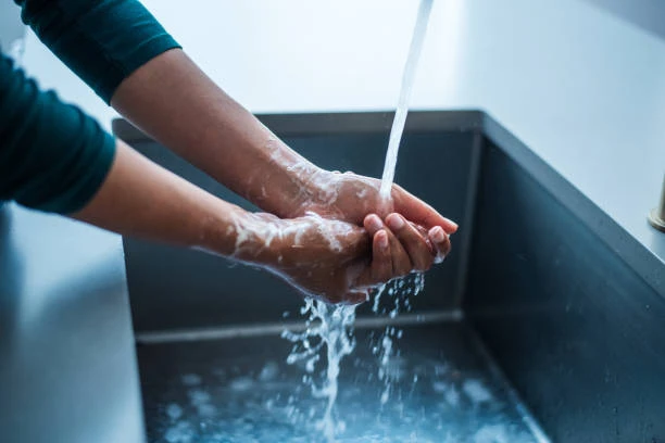 Pourquoi les lave-mains industriels échouent lorsqu’ils sont mal positionnés