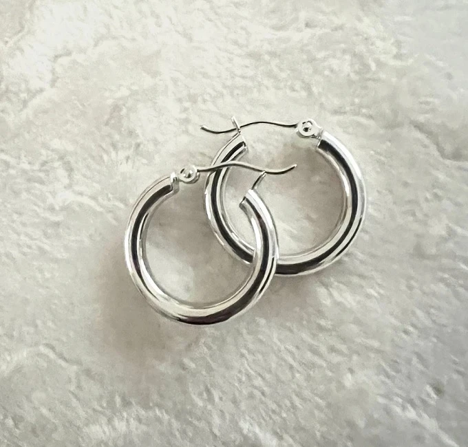 Classic 14K White Gold Huggie Earrings – 15mm Small Round Hoops, 3mmraft: My Post Title