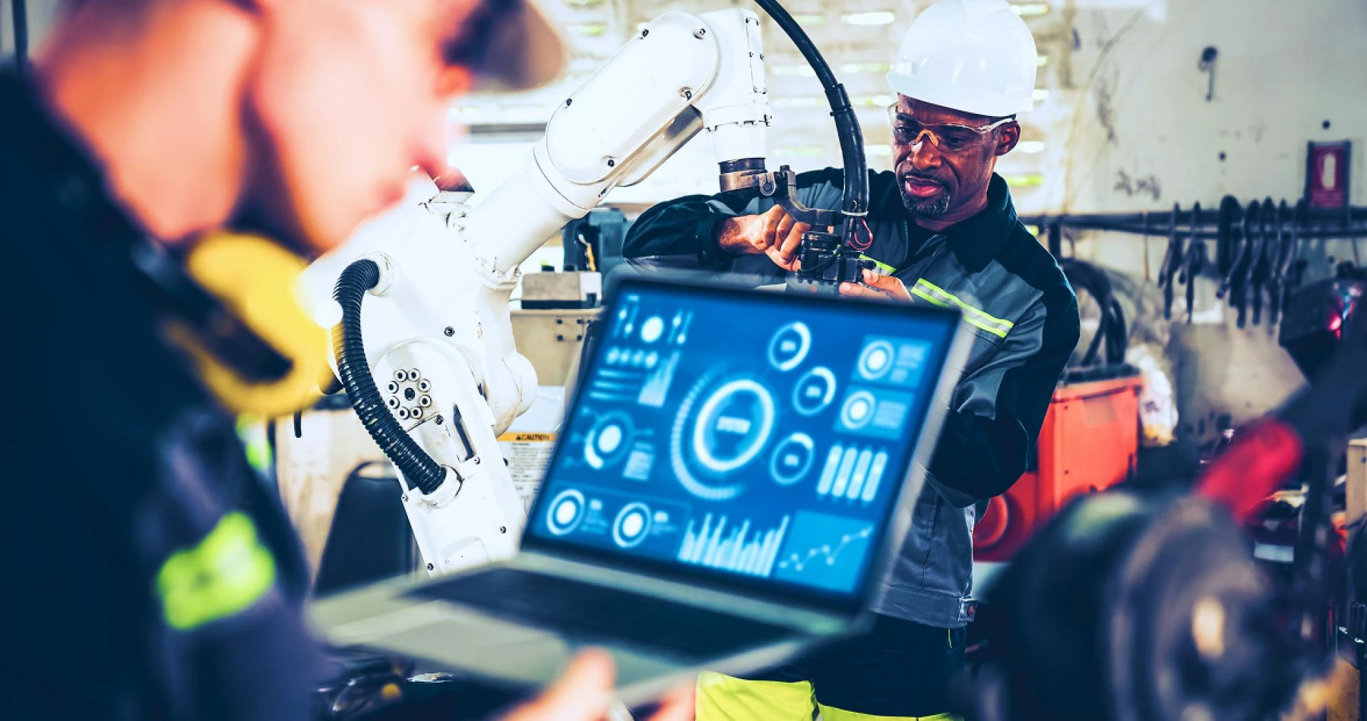 How Cross-Functional Collaboration Enhances the Impact of Energy Efficiency Solutions