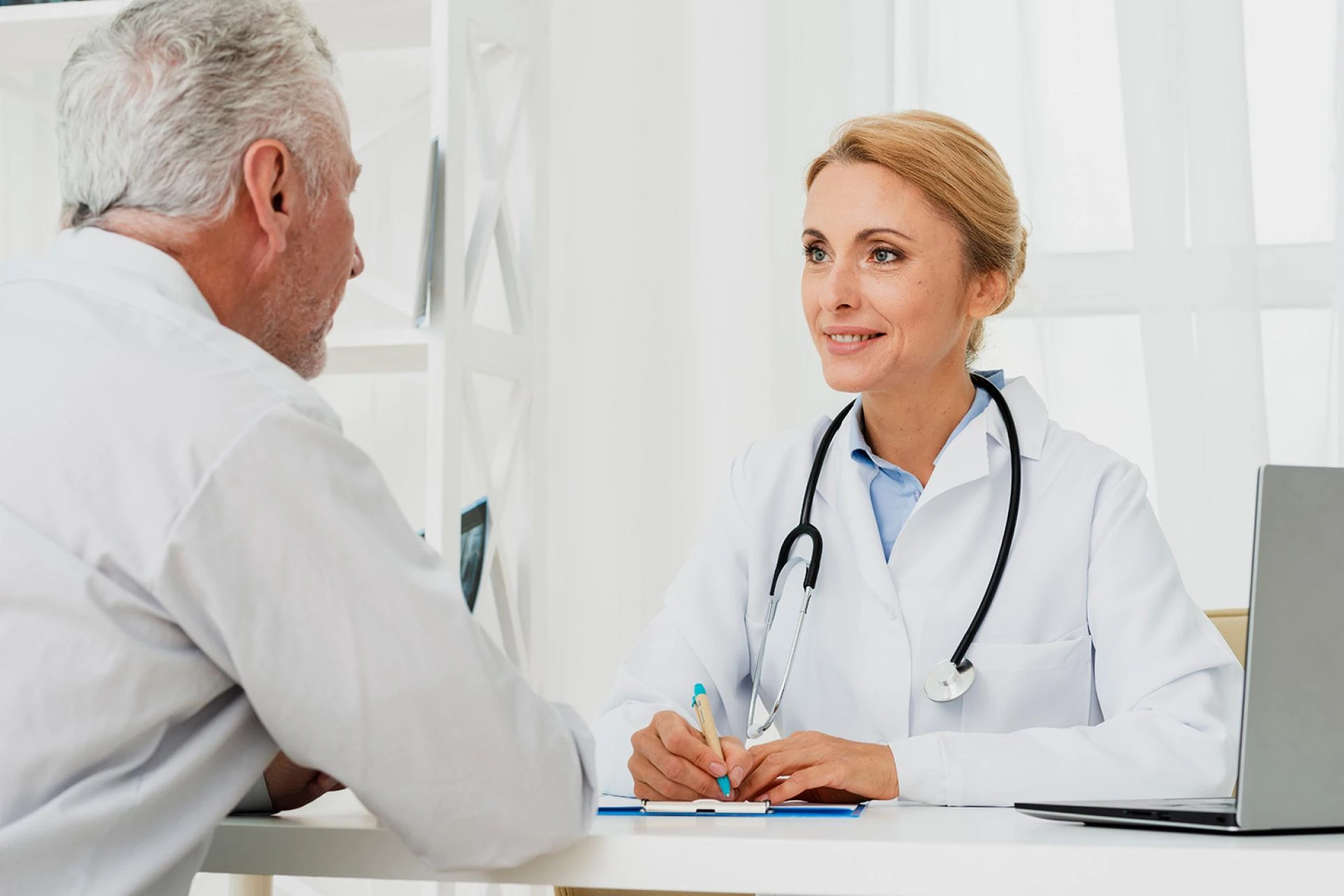 Bulk Billing vs Private GP Clinics in Dandenong: What’s the Difference?