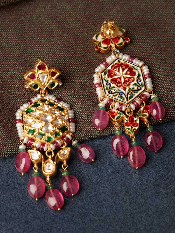 Mix & Match Jewellery: How to Combine Sets, Necklaces, Earrings and Rings for a Unique Look