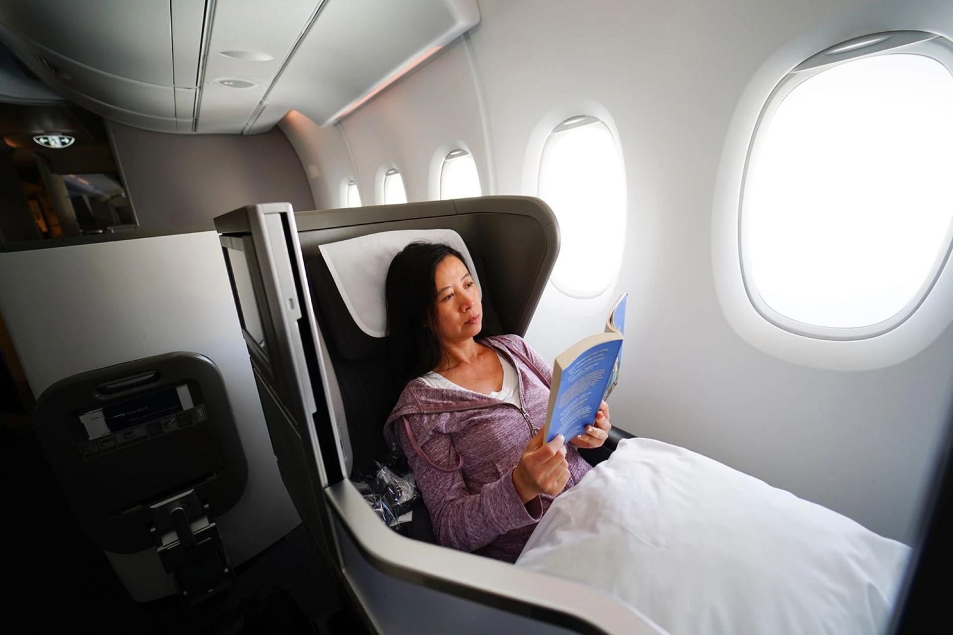 Qatar Airways vs Emirates: Non-Stop Flight Comfort Compared