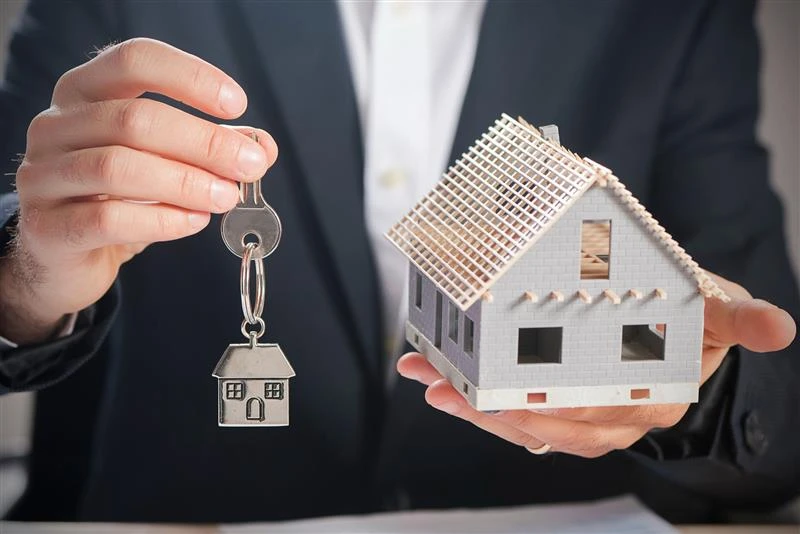How to Save on Currency Conversion When Buying Property Overseas