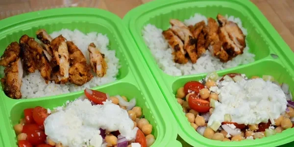 Stretch Your Food Budget Further With Restaurant and Rebates