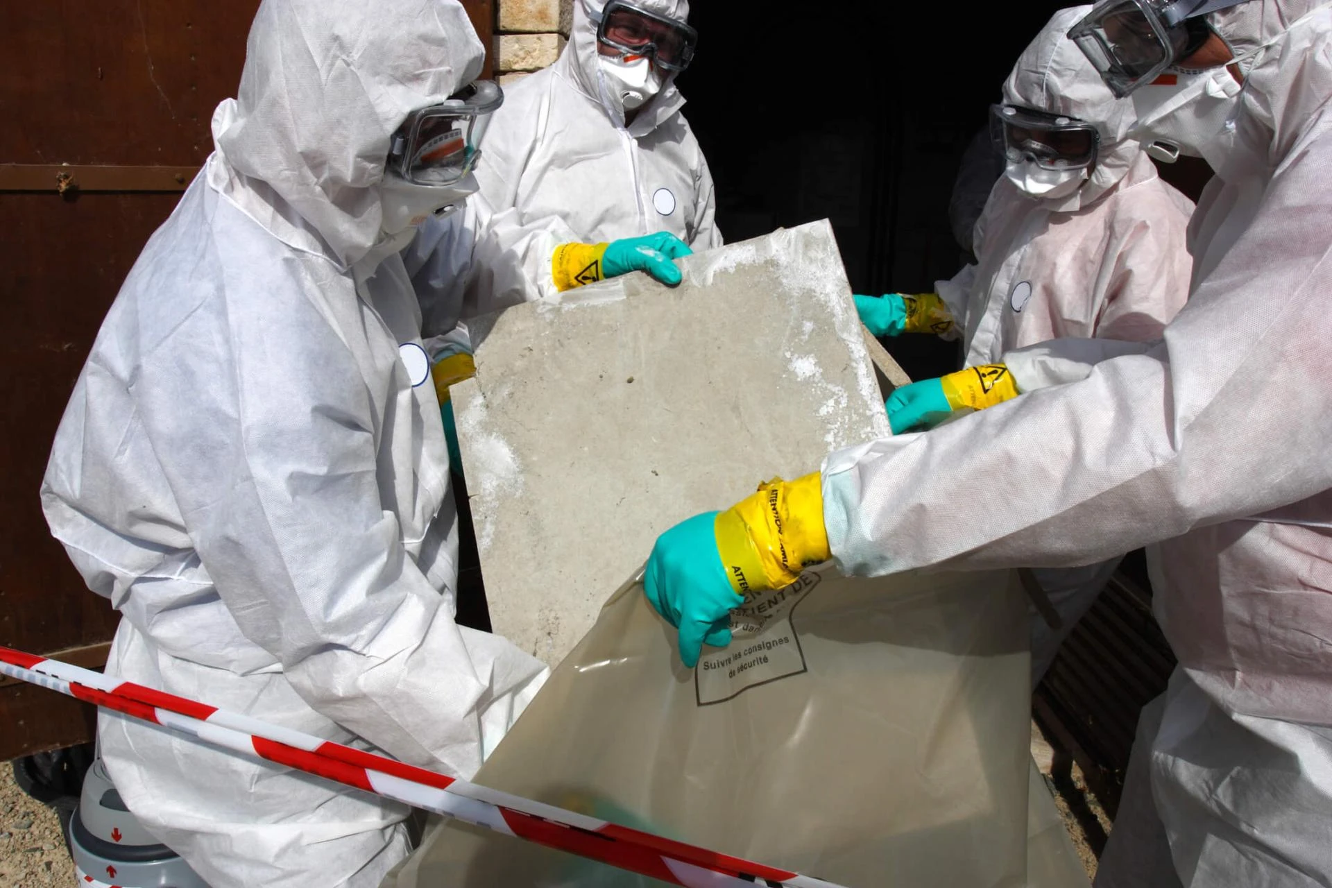 Asbestos Survey Gloucestershire: Protecting Homes, Businesses, and Renovation Projects in Gloucester